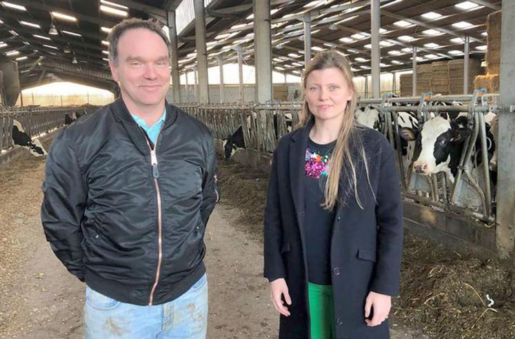 Emmanuel Coudyser, président de l'organisation de producteurs Lactalis de Cuincy, et Cassandre Wallet,
animatrice de l'OP.
