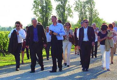 Les éditeurs réunis pour leur congrès annuel à Périgueux, le 12 juin. La presse agricole territoriale est bousculée par les réformes du secteur de l’édition.